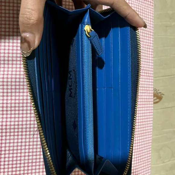 MCM WALLET - Picture 3 of 8